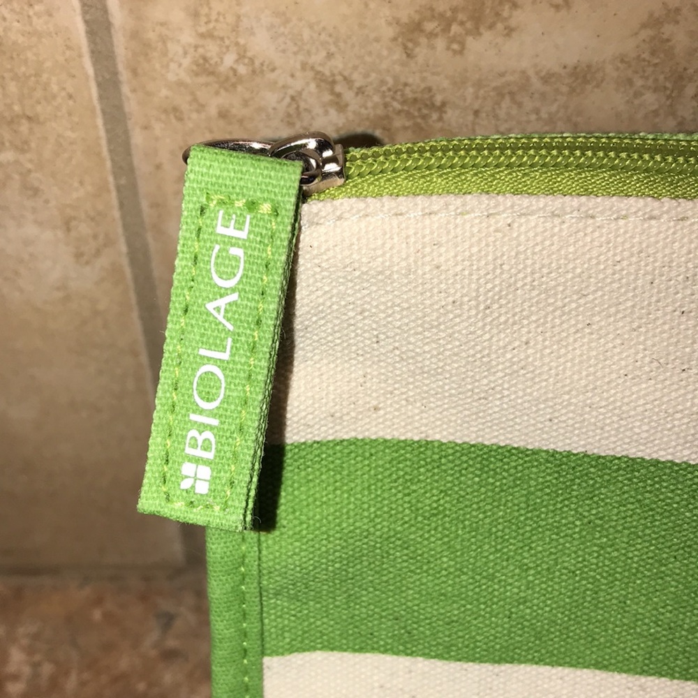 Biolage Cosmetic Bag View 2